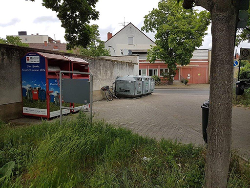 Müllcontainer am Zedtwitzplatz.